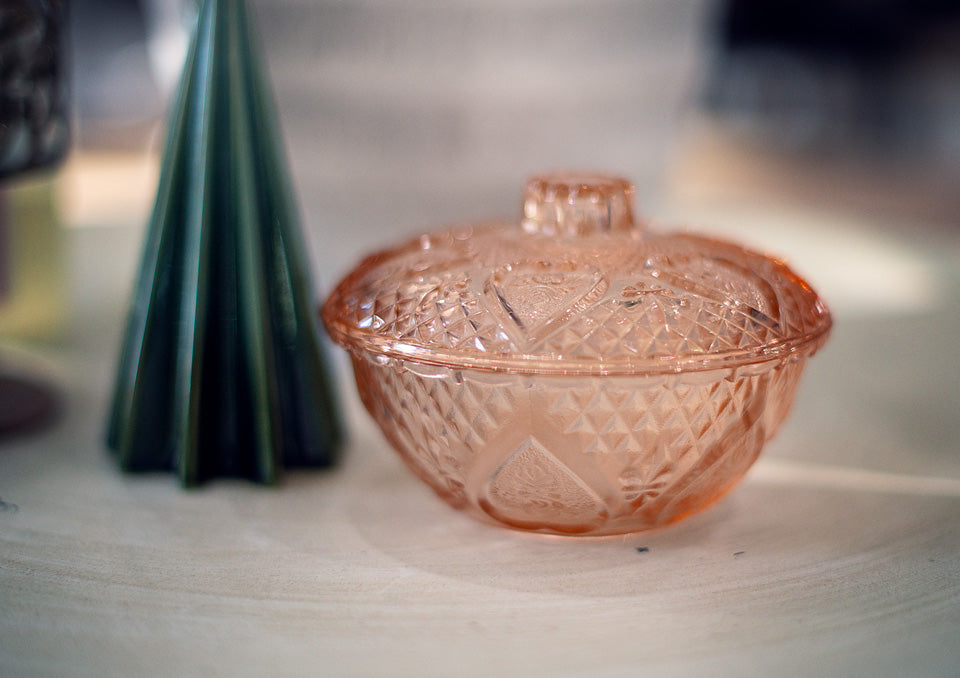 Vintage Pasari Hearts & Flowers Candle